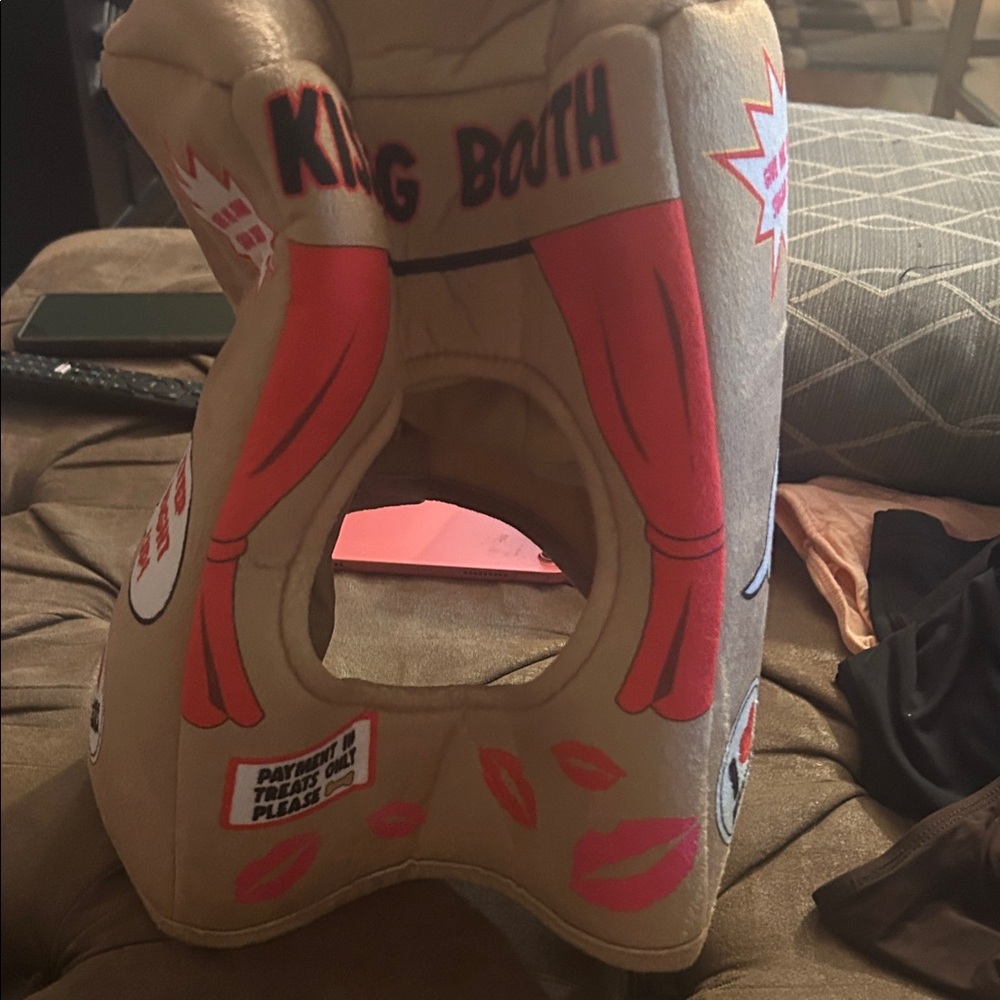 Photo Booth Costume for Pets - Tan and Red